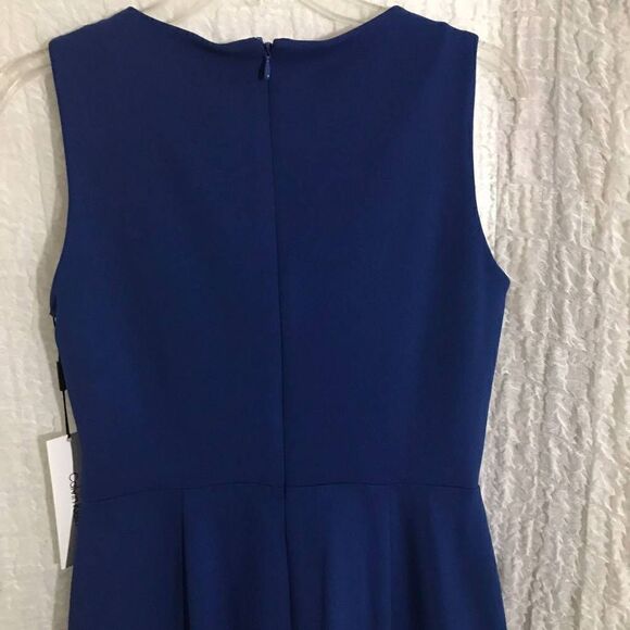 Calvin Klein NWT Cut-Out Scuba Crepe Keyhole Jumpsuit Size 4 - Picture 5 of 12